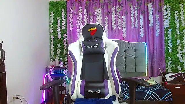 Snapshot of ariana-lopez chatting on September 19, 2025, 3:38 pm ariana-lopez online show from September 19, 2025, 3:38 pm