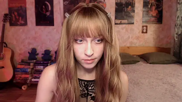 Friendly Ellie online show from July 17, 2026, 11:29 am