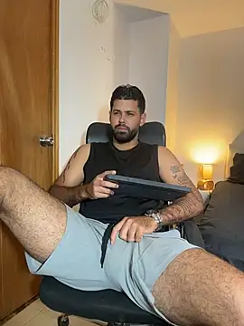 Justyn Torres online show from July 31, 2026, 1:32 pm