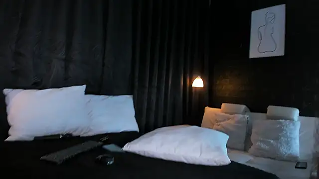 Snapshot of CelinayHanck chatting on September 19, 2025, 1:04 pm CelinayHanck online show from September 19, 2025, 1:04 pm