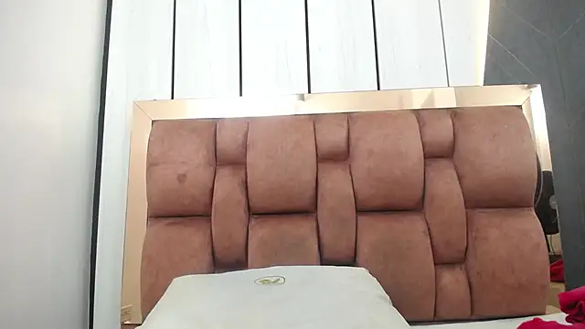 Snapshot of arianna_pearl chatting on September 19, 2025, 12:09 pm arianna pearl online show from September 19, 2025, 12:09 pm