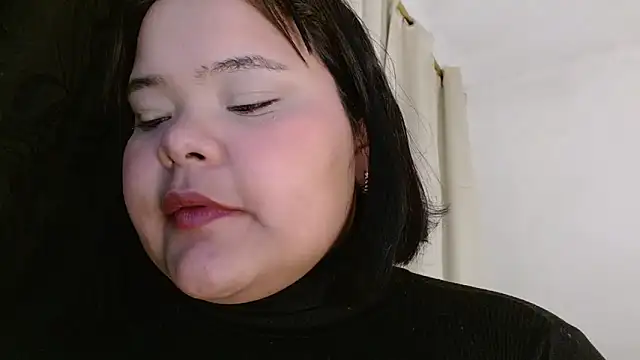 Snapshot of sexychubby___ chatting on February 15, 2025, 11:14 pm sexychubby online show from February 15, 2025, 11:14 pm