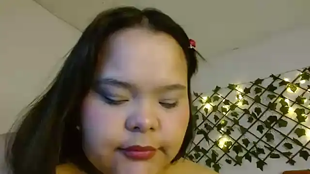 Snapshot of sexychubby___ chatting on February 24, 2025, 6:38 am sexychubby online show from February 24, 2025, 6:38 am