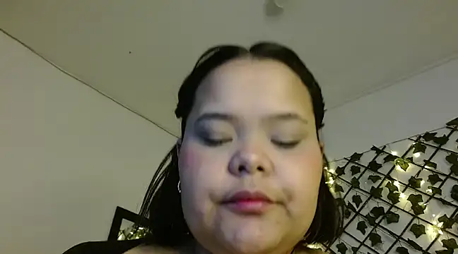 Snapshot of sexychubby___ chatting on February 25, 2025, 9:42 am sexychubby online show from February 25, 2025, 9:42 am