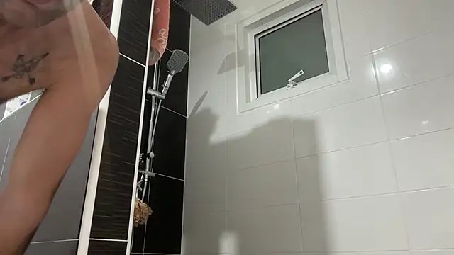 lukegunn online show from December 4, 2025, 10:20 pm