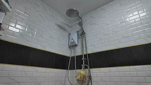 Snapshot of lukegunn chatting on November 11, 2025, 3:12 am lukegunn online show from November 11, 2025, 3:12 am