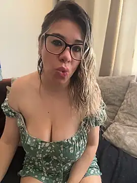 Snapshot of salomesweet13 chatting on June 11, 2026, 4:04 pm salomesweet13 online show from June 11, 2026, 4:04 pm