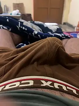 Snapshot of Bareilly_Boy1 chatting on February 9, 2025, 4:57 am Bareilly Boy1 online show from February 9, 2025, 4:57 am