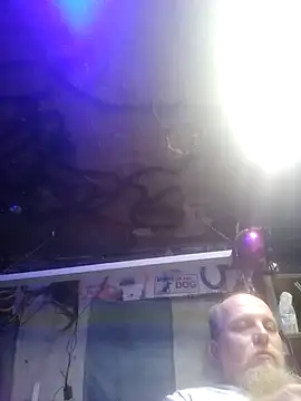 Snapshot of Kevinmc1d chatting on October 8, 2025, 5:20 am Kevinmc1d online show from October 8, 2025, 5:20 am