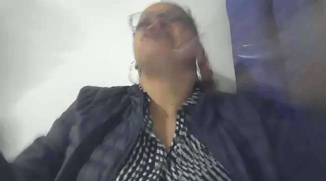 Snapshot of BayleyBanks chatting on December 9, 2024, 3:18 am BayleyBanks online show from December 9, 2024, 3:18 am