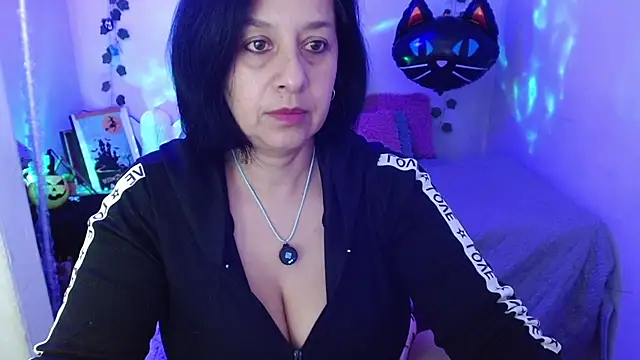 Snapshot of camilalatti chatting on November 2, 2025, 12:15 am camilalatti online show from November 2, 2025, 12:15 am