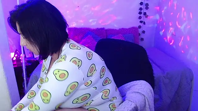 Snapshot of camilalatti chatting on October 18, 2025, 12:23 am camilalatti online show from October 18, 2025, 12:23 am