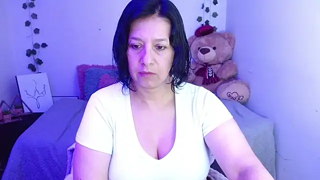 Snapshot of camilalatti chatting on September 23, 2025, 4:25 pm camilalatti online show from September 23, 2025, 4:25 pm