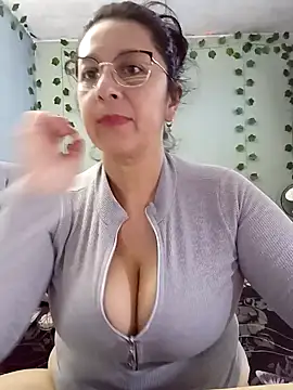 Snapshot of camilalatti chatting on December 10, 2024, 12:06 am camilalatti online show from December 10, 2024, 12:06 am