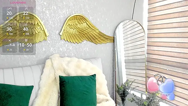 EmmaFerrary online show from November 14, 2025, 3:59 pm