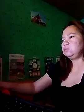 Snapshot of yummyclits4uxxx chatting on January 14, 2025, 6:24 am yummyclits4uxxx online show from January 14, 2025, 6:24 am