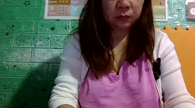 Snapshot of yummyclits4uxxx chatting on February 28, 2025, 12:10 am yummyclits4uxxx online show from February 28, 2025, 12:10 am