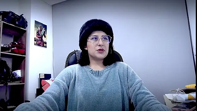 Snapshot of Scarlett_Sen chatting on April 15, 2026, 2:32 pm Scarlett Sen online show from April 15, 2026, 2:32 pm