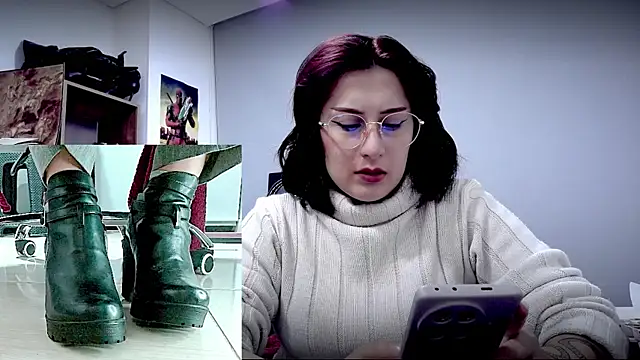 Snapshot of Scarlett_Sen chatting on April 10, 2026, 1:29 pm Scarlett Sen online show from April 10, 2026, 1:29 pm