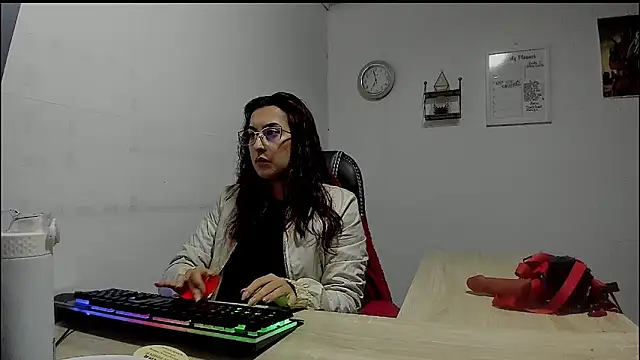 Snapshot of Scarlett_Sen chatting on January 29, 2025, 1:38 pm Scarlett Sen online show from January 29, 2025, 1:38 pm