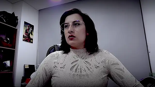 Snapshot of Scarlett_Sen chatting on April 4, 2026, 2:12 pm Scarlett Sen online show from April 4, 2026, 2:12 pm