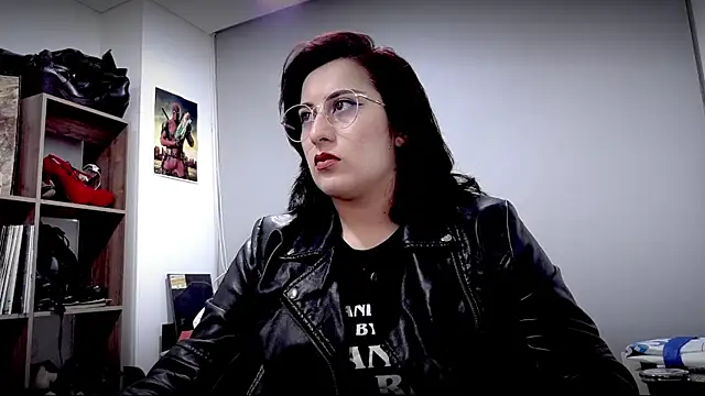 Snapshot of Scarlett_Sen chatting on April 2, 2026, 2:24 pm Scarlett Sen online show from April 2, 2026, 2:24 pm