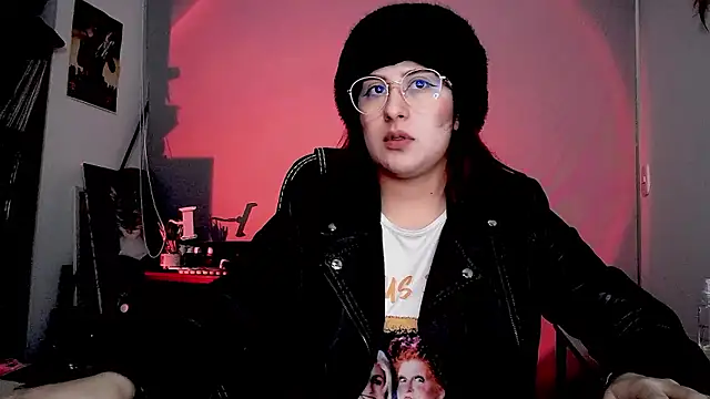 Snapshot of Scarlett_Sen chatting on November 21, 2025, 1:10 pm Scarlett Sen online show from November 21, 2025, 1:10 pm