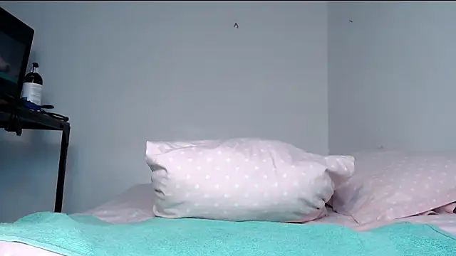 karolgirl-1 online show from March 28, 2026, 10:38 am