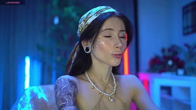 Snapshot of Your_Nicolett chatting on February 13, 2025, 1:40 am Your Nicolett online show from February 13, 2025, 1:40 am