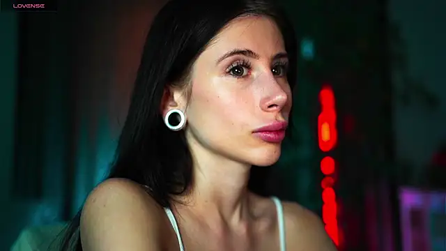 Snapshot of Your_Nicolett chatting on March 21, 2025, 5:21 am Your Nicolett online show from March 21, 2025, 5:21 am