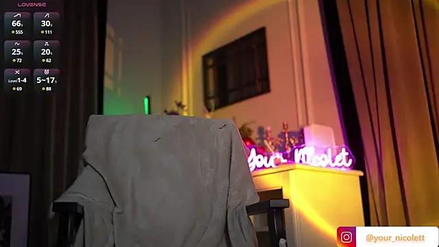 Snapshot of Your_Nicolett chatting on January 20, 2025, 4:21 am Your Nicolett online show from January 20, 2025, 4:21 am