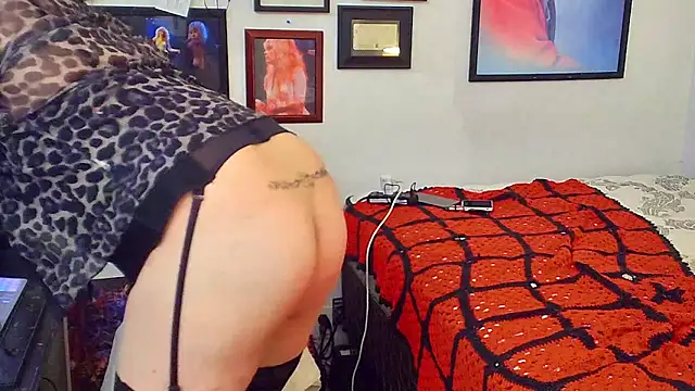 DoMeDoggyDiana online show from October 18, 2025, 9:22 am