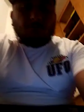 dro6969 online show from November 13, 2025, 2:26 am