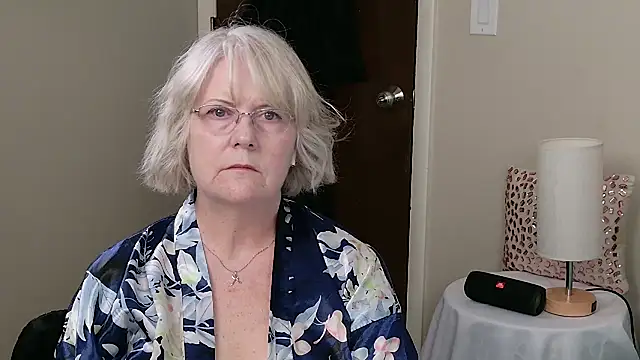 Snapshot of Kaitlyn_Winters chatting on January 15, 2025, 7:12 pm Kaitlyn Winters online show from January 15, 2025, 7:12 pm