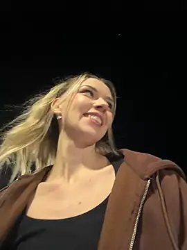 Snapshot of HopeHeaven chatting on January 18, 2025, 9:24 pm HopeHeaven online show from January 18, 2025, 9:24 pm