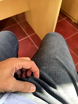 MAHKE12 online show from October 31, 2025, 7:27 am