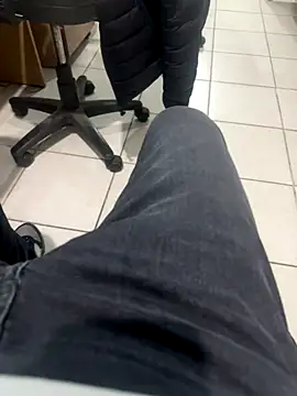 MAHKE12 online show from November 24, 2025, 2:39 pm