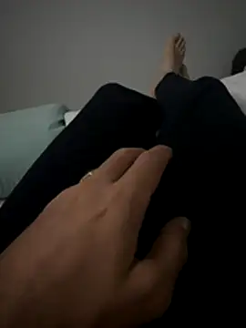 MAHKE12 online show from November 3, 2025, 8:45 pm