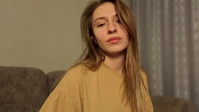 LovelyKatea online show from November 3, 2025, 1:15 pm