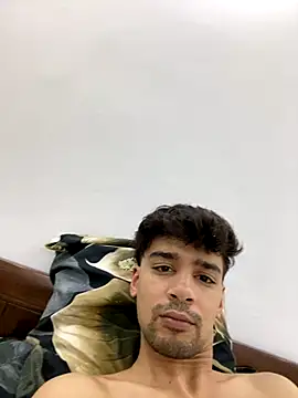 Snapshot of Hermanooooooo chatting on December 23, 2025, 1:16 am Hermanooooooo online show from December 23, 2025, 1:16 am