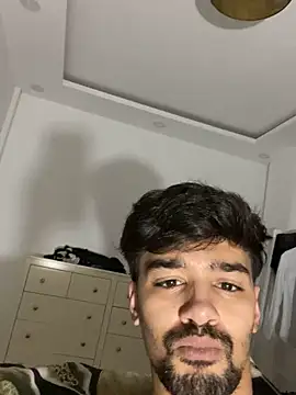 Snapshot of Hermanooooooo chatting on January 6, 2026, 6:56 pm Hermanooooooo online show from January 6, 2026, 6:56 pm