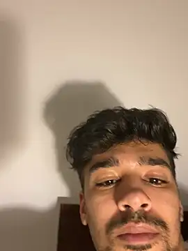 Snapshot of Hermanooooooo chatting on February 4, 2025, 6:25 am Hermanooooooo online show from February 4, 2025, 6:25 am