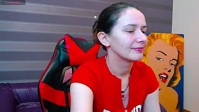 iris nikhols online show from November 5, 2025, 3:09 am