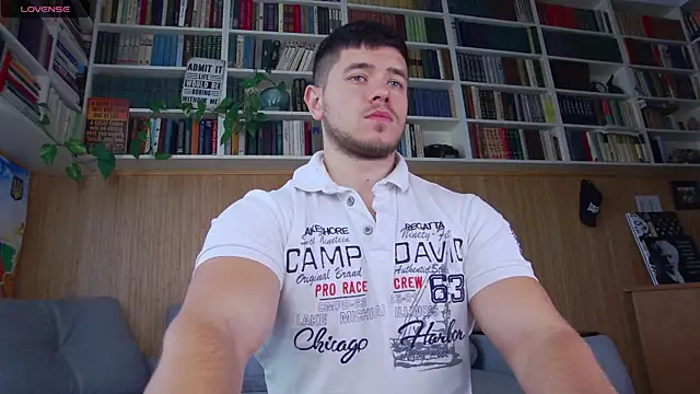 Arilas  online show from September 20, 2025, 6:18 am