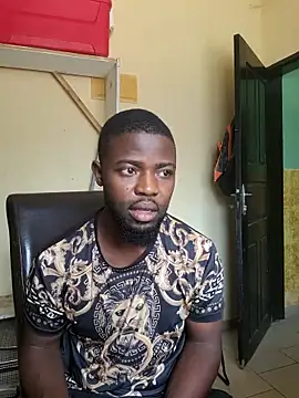 Snapshot of vannycov chatting on February 2, 2026, 11:42 am vannycov online show from February 2, 2026, 11:42 am