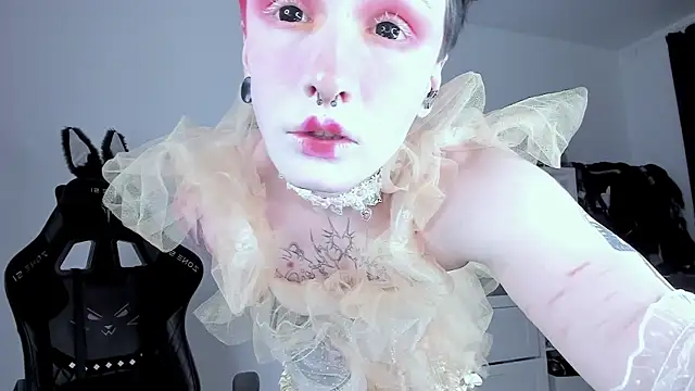 sweet pinkberry online show from October 31, 2025, 4:58 pm