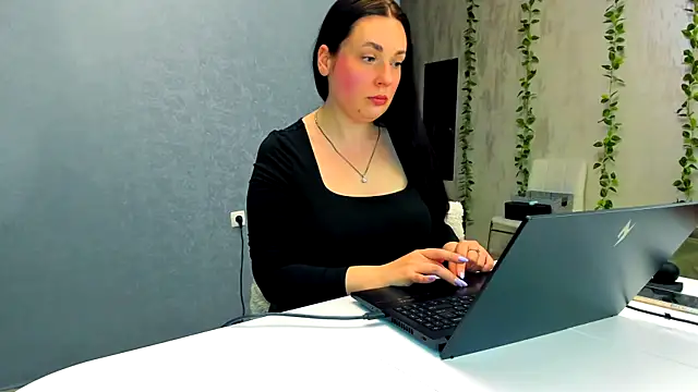 WorshipLilit online show from April 10, 2026, 7:54 pm