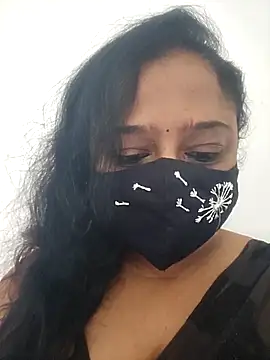 sexynayan23 online show from October 25, 2025, 5:06 am