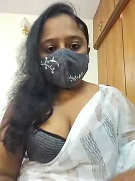 sexynayan23 online show from November 25, 2025, 4:35 am