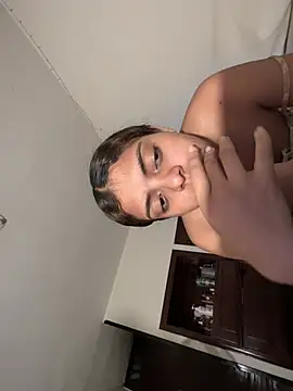 Snapshot of ValienteGirl_ chatting on February 14, 2026, 3:07 am ValienteGirl online show from February 14, 2026, 3:07 am